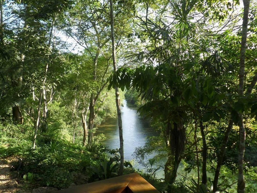 Mystic River Resort San Ignacio Exteriör bild