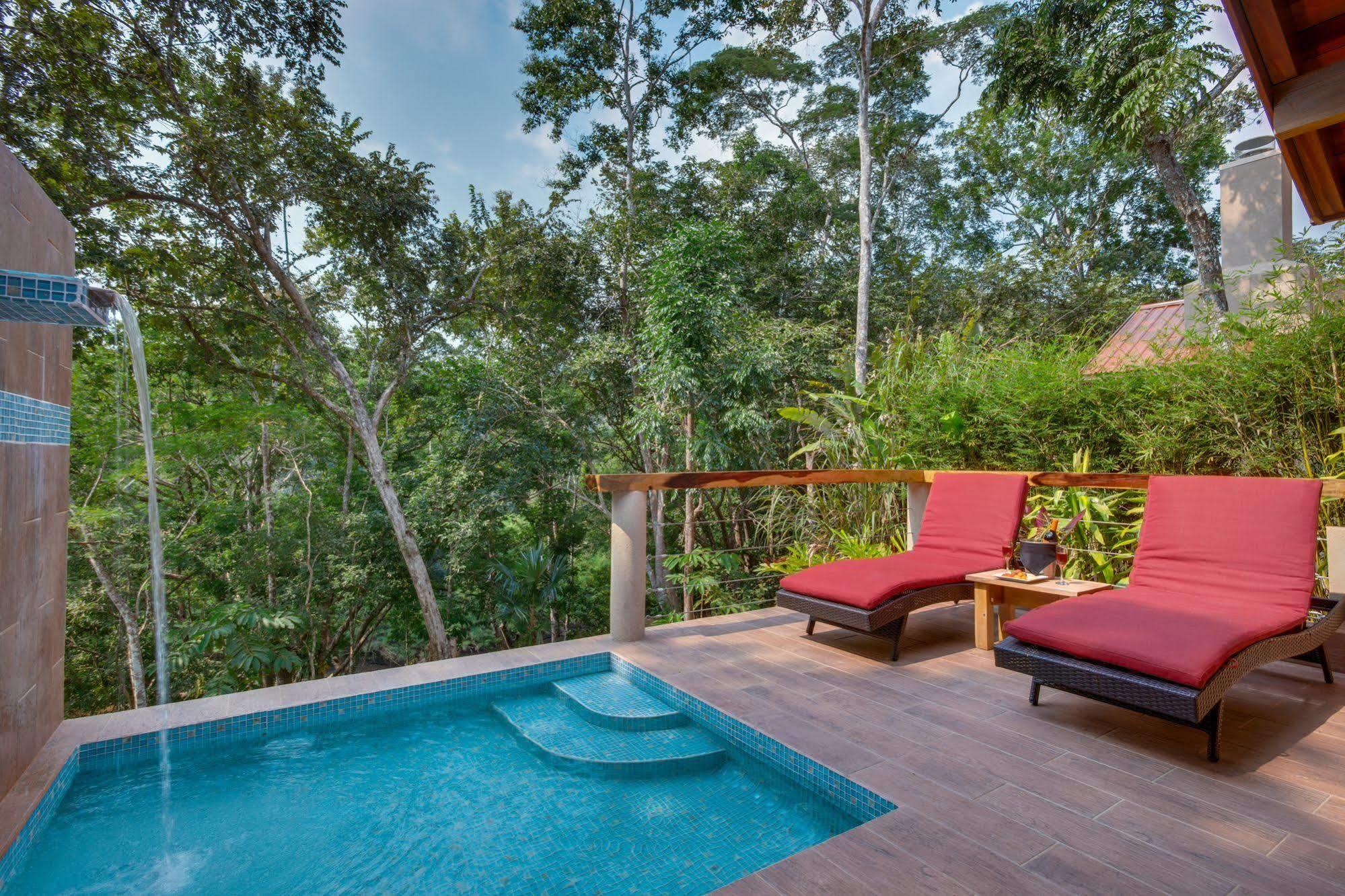 Mystic River Resort San Ignacio Exteriör bild