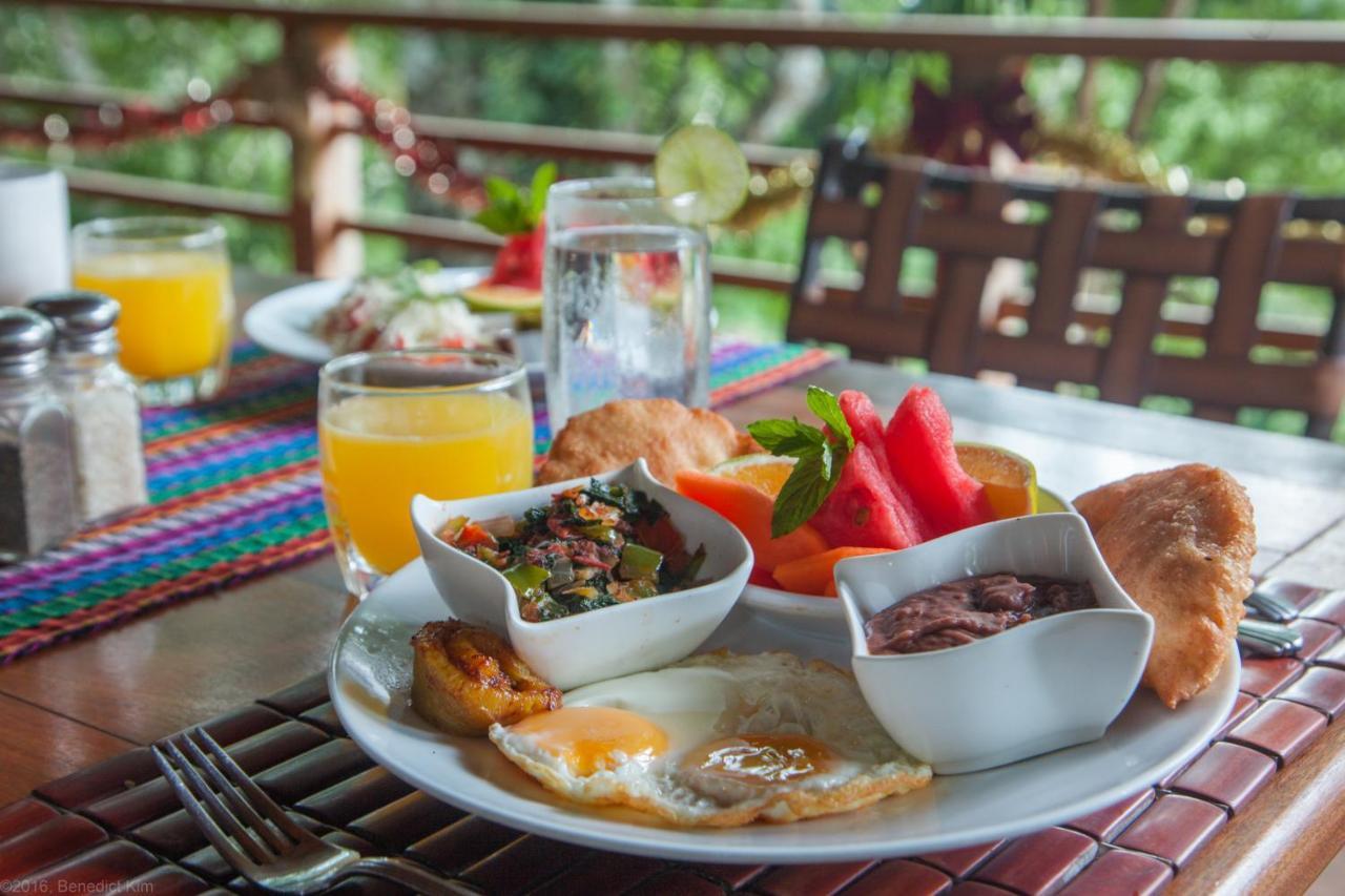 Mystic River Resort San Ignacio Exteriör bild